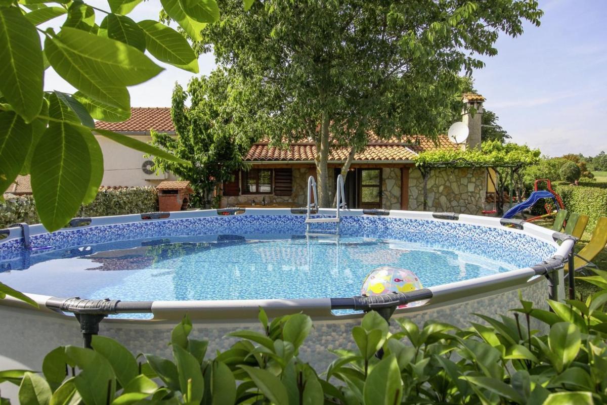 Villa Dea in Kmeti  Žminj Exterior foto