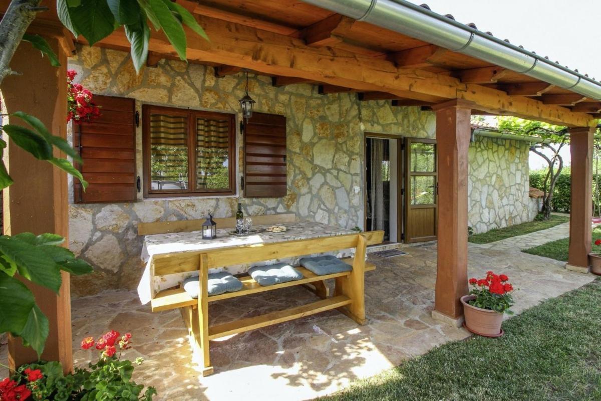 Villa Dea in Kmeti  Žminj Exterior foto