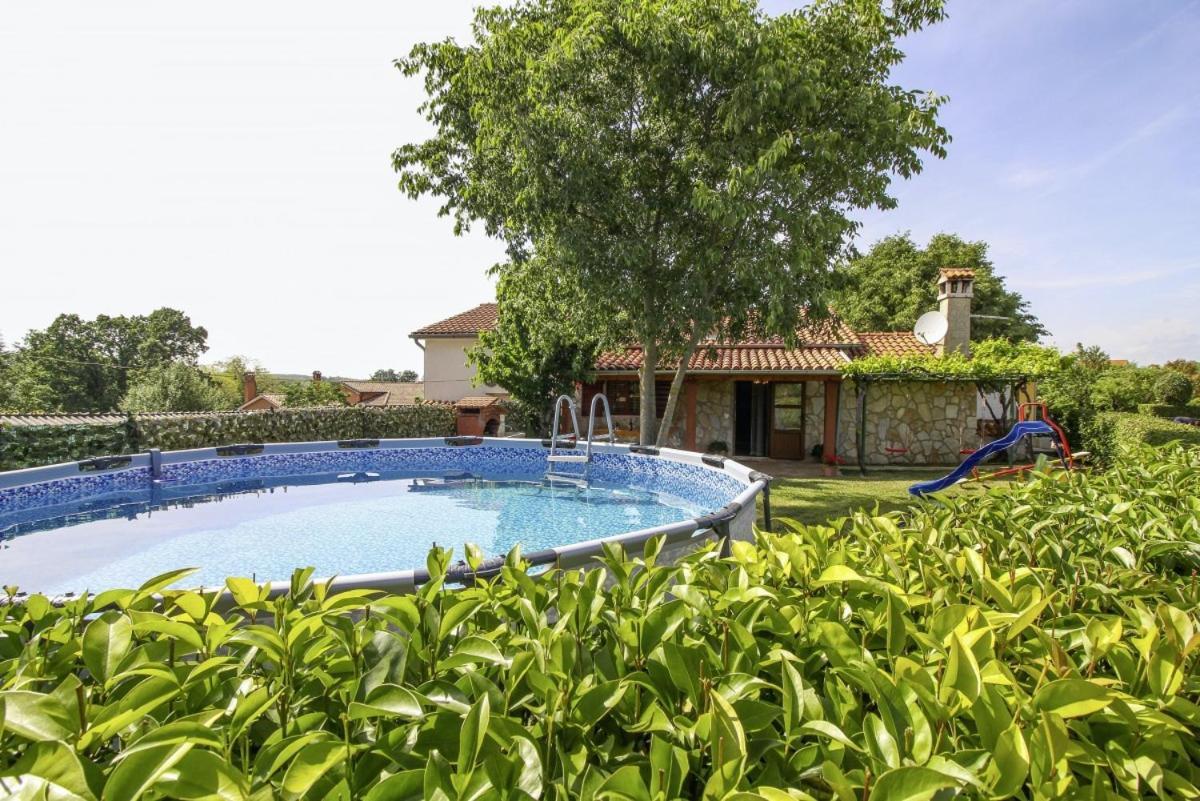 Villa Dea in Kmeti  Žminj Exterior foto