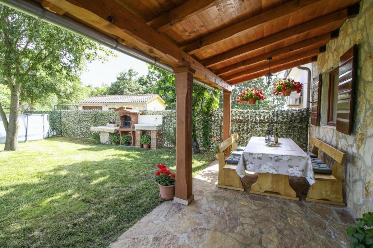 Villa Dea in Kmeti  Žminj Exterior foto